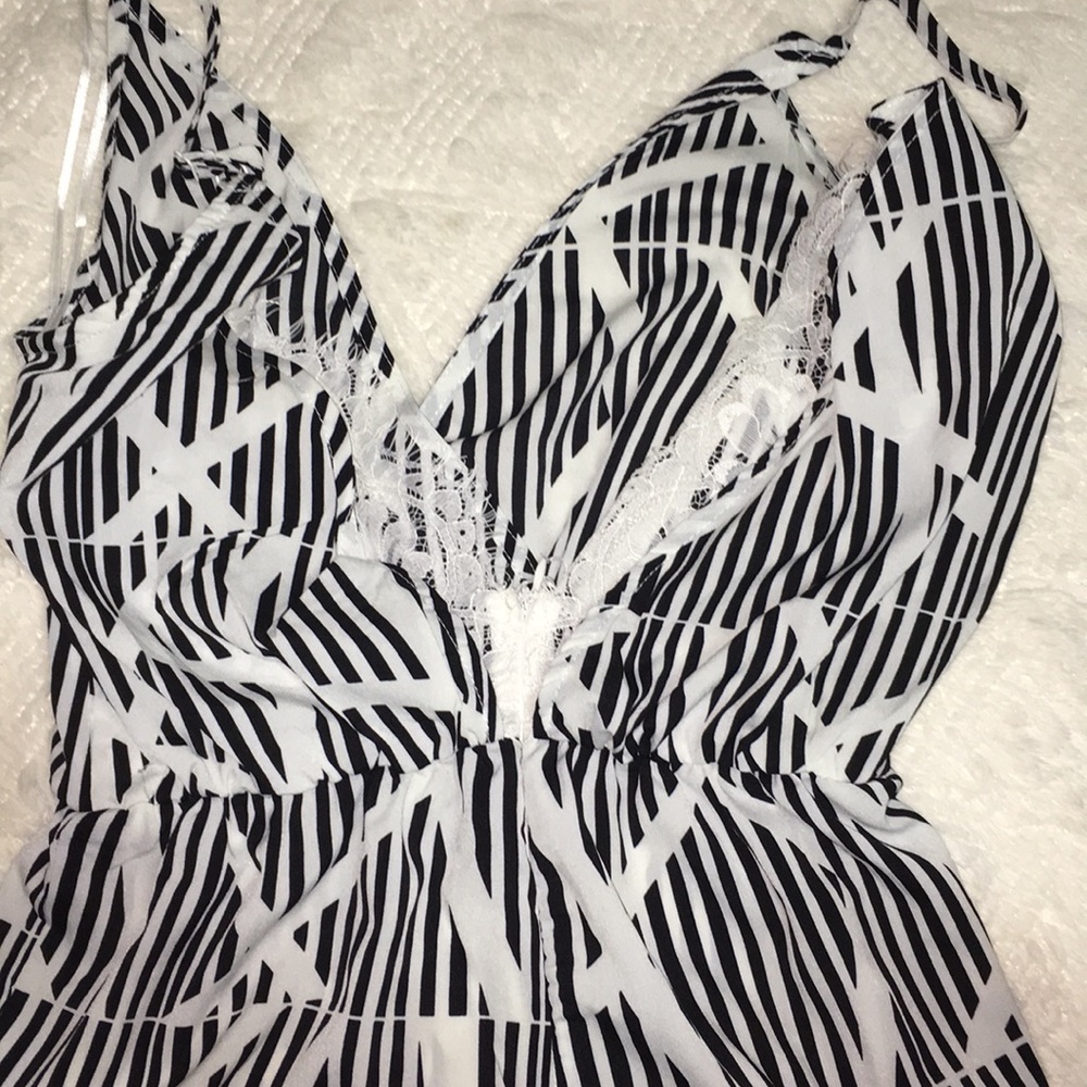 Romper - Picture 3 of 4